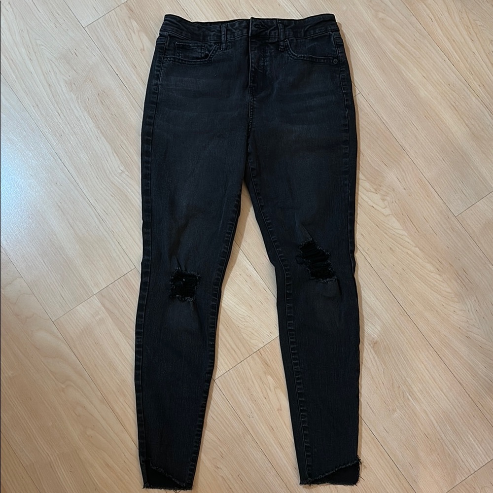 Black Skinny Distressed Jeans with Stretch